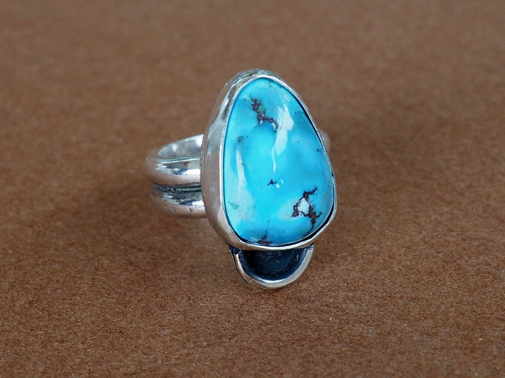 Golden Detail Ring