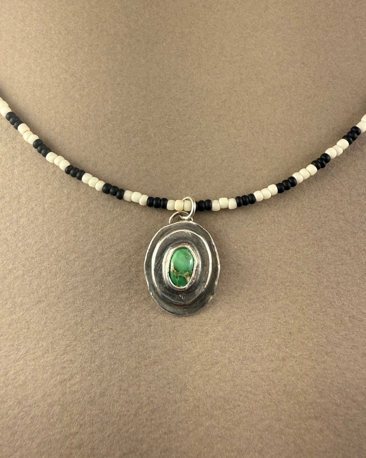 Emerald Valley Necklace Eggshell/Iris