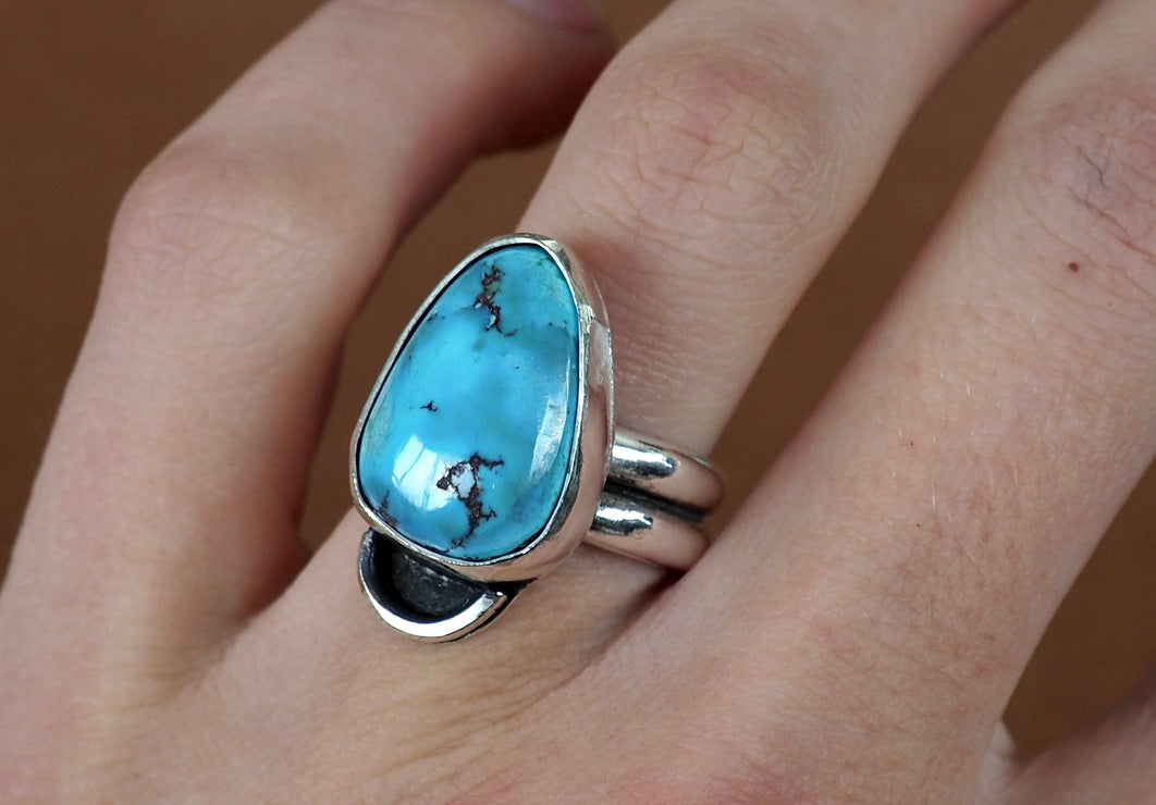 Golden Detail Ring