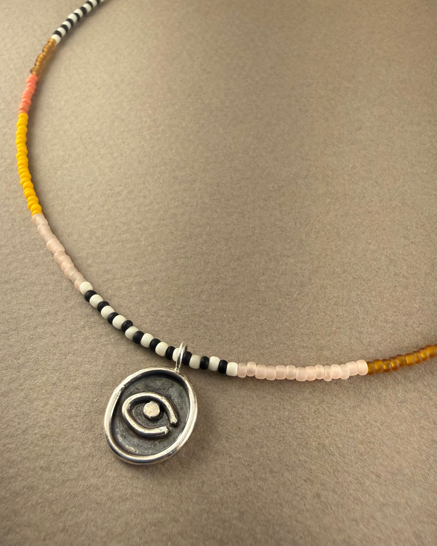 Eye Necklace Apricot/Orange