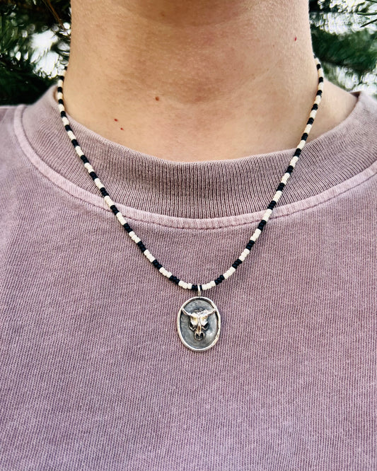 Bull Necklace Eggshell/Iris